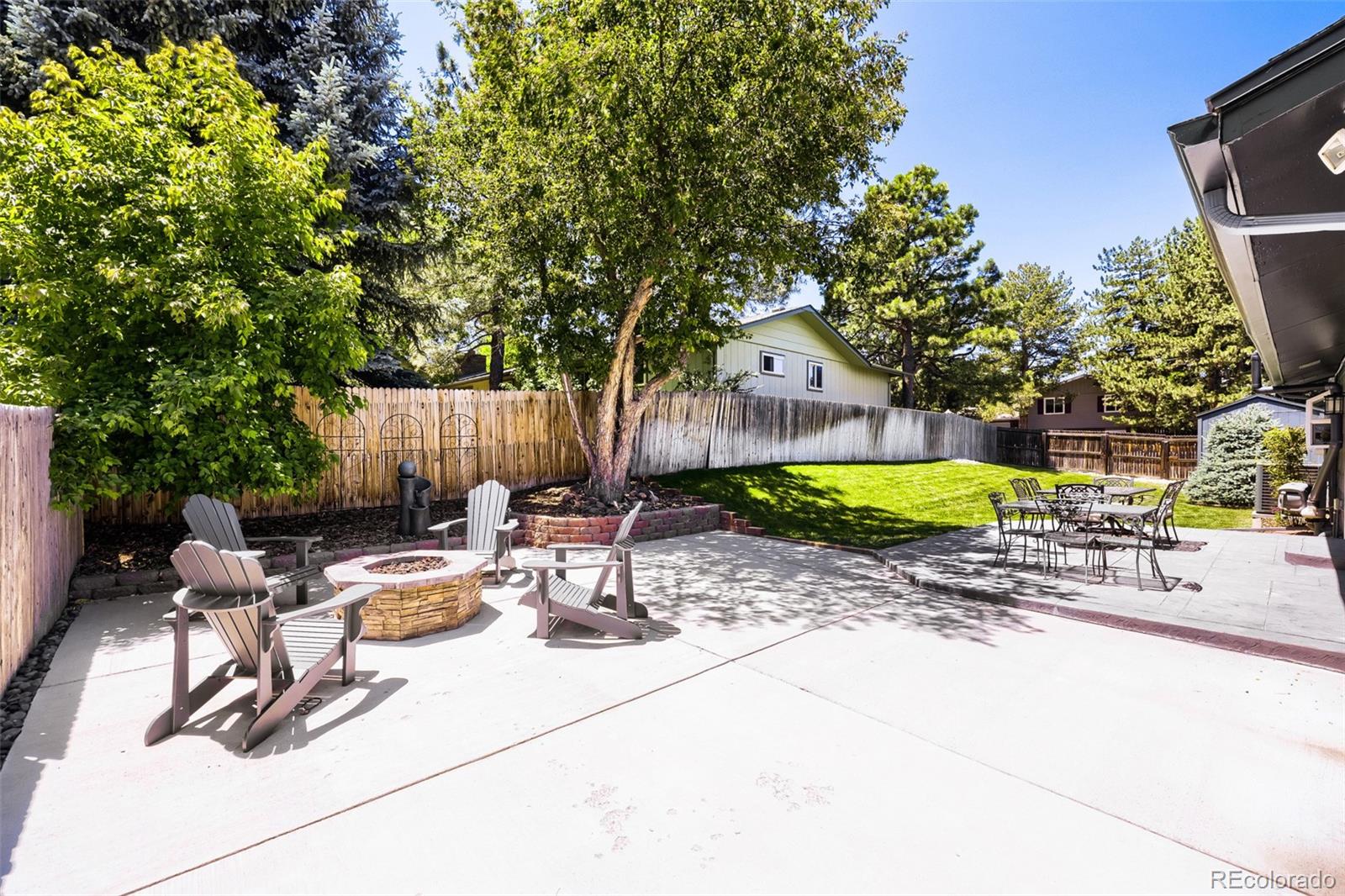 6221 S Ash Circle W