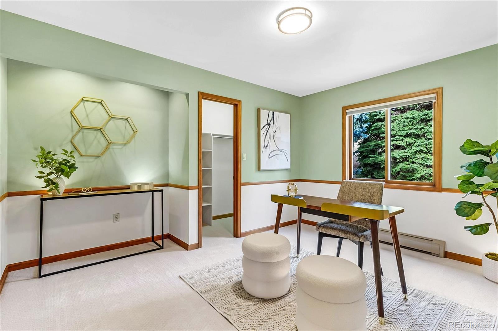 6154 Meadowbrook Drive