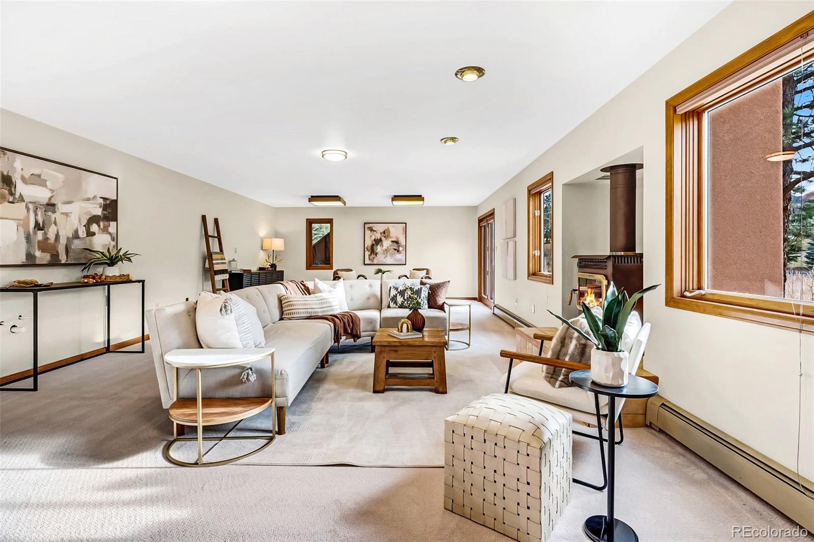 6154 Meadowbrook Drive
