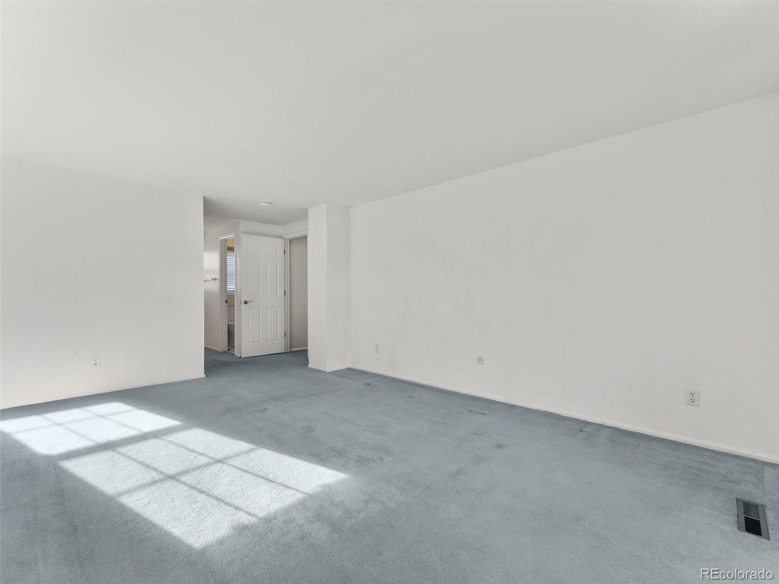 7007 E Hinsdale Avenue