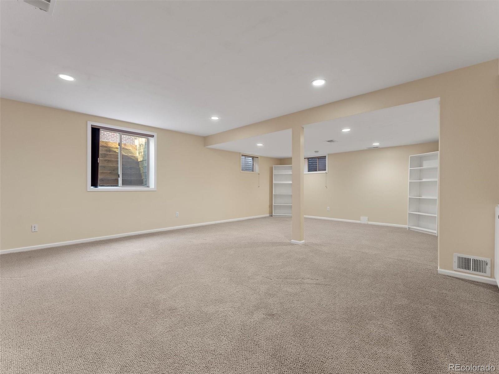 7007 E Hinsdale Avenue