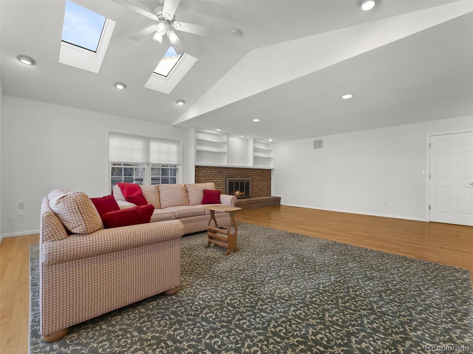 7007 E Hinsdale Avenue