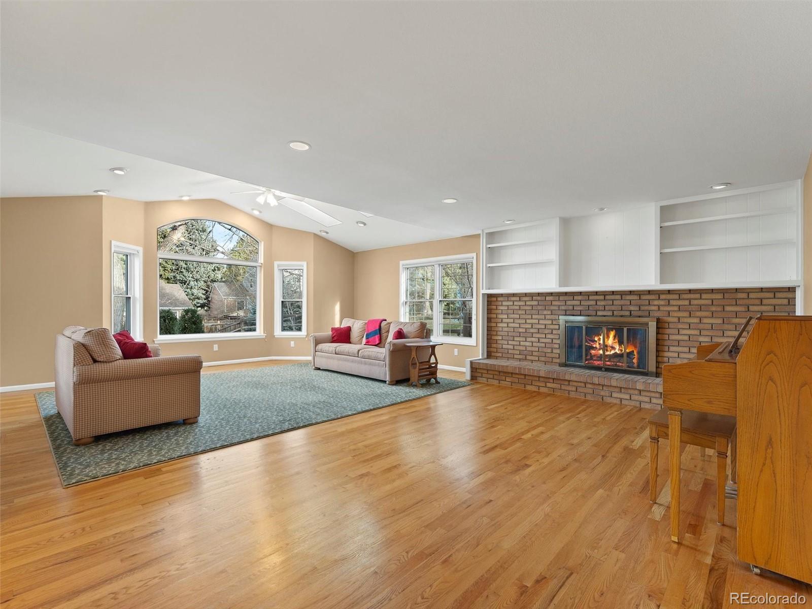 7007 E Hinsdale Avenue