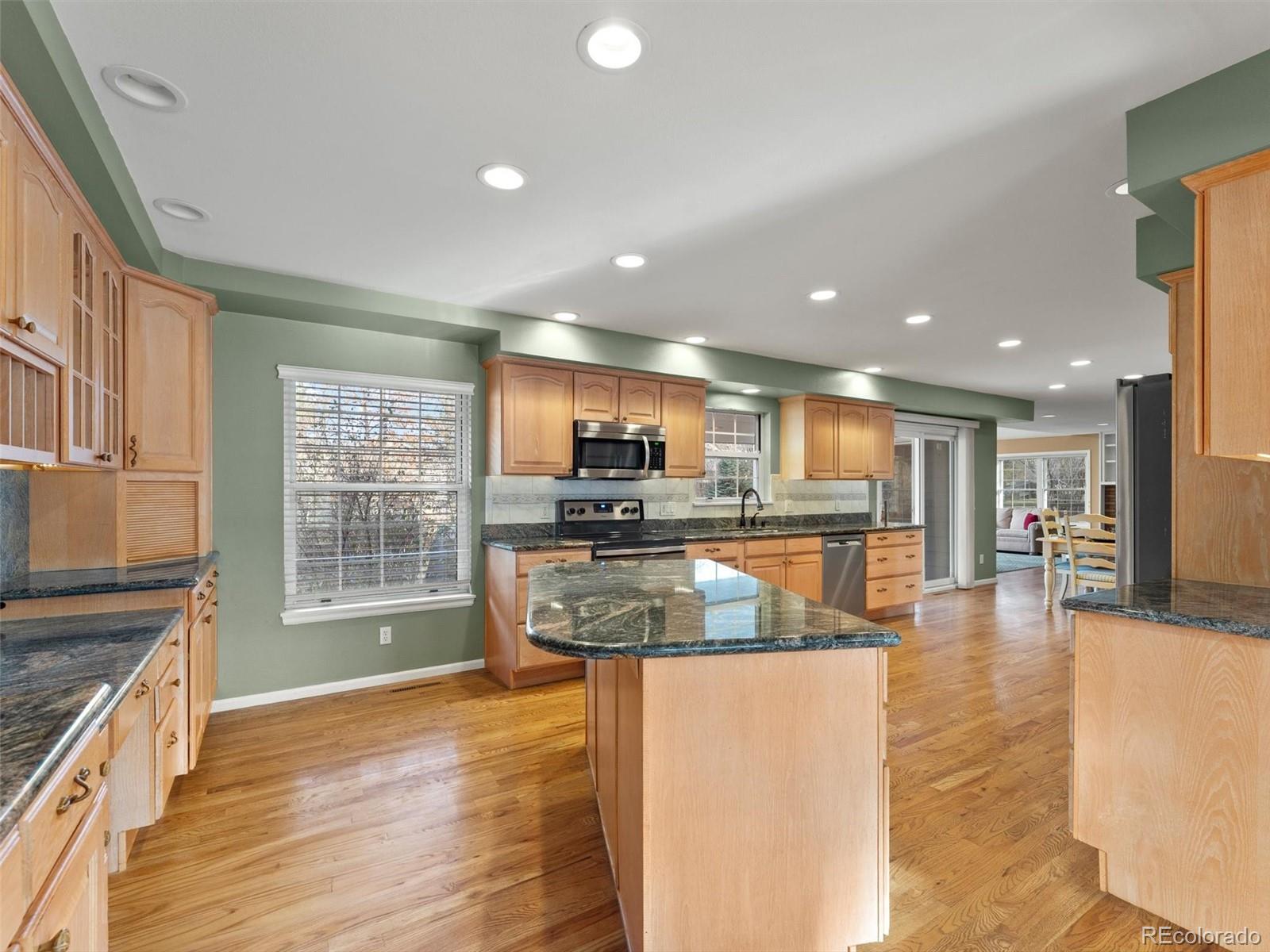 7007 E Hinsdale Avenue