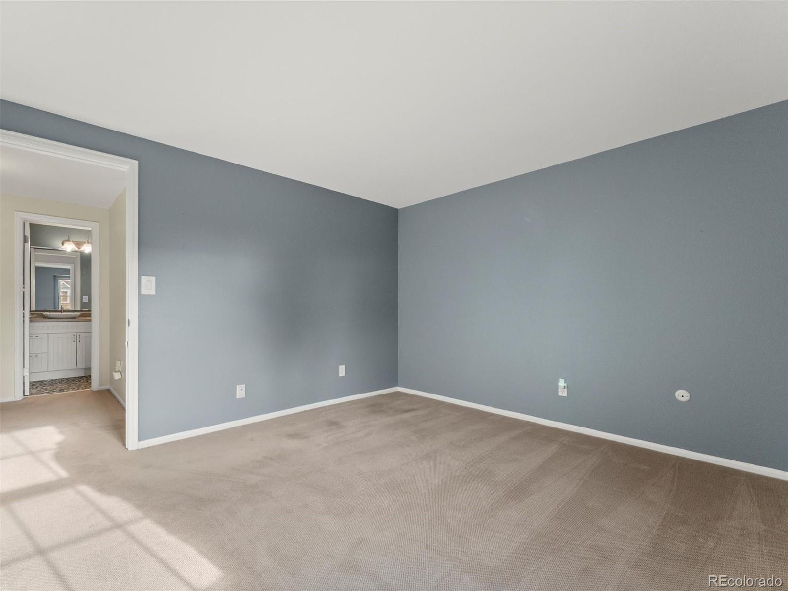 7007 E Hinsdale Avenue