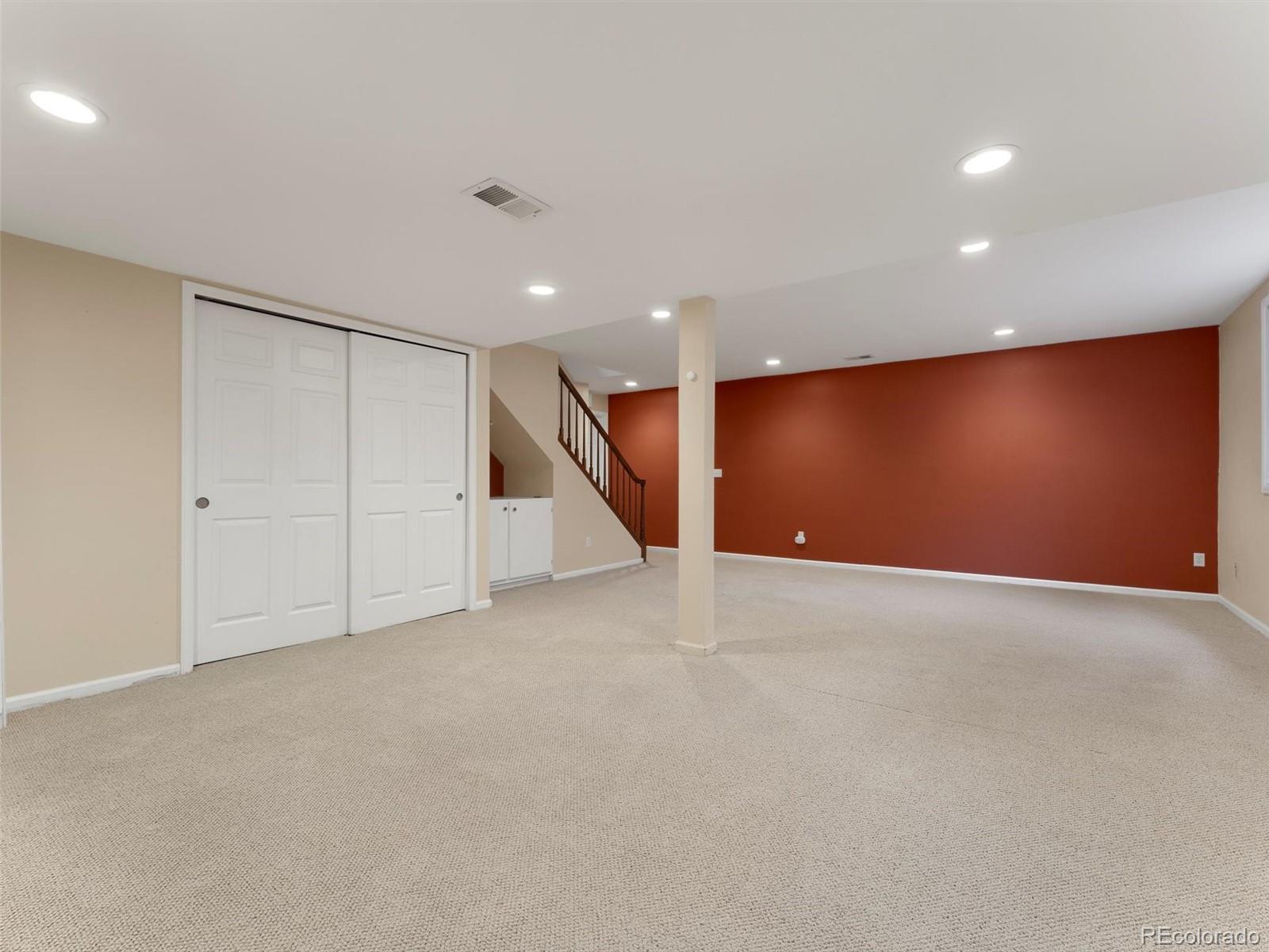 7007 E Hinsdale Avenue