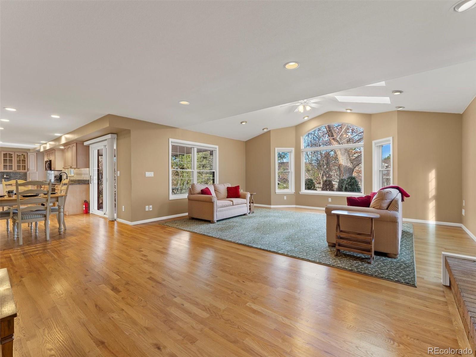 7007 E Hinsdale Avenue