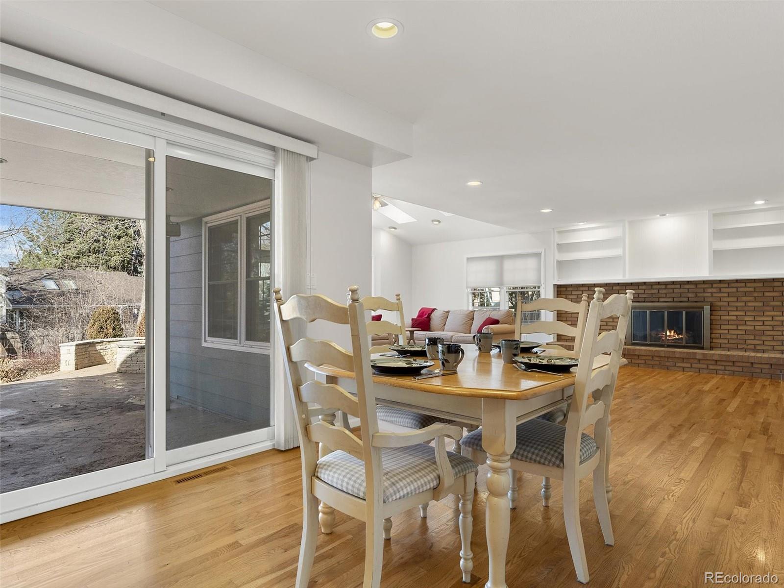 7007 E Hinsdale Avenue