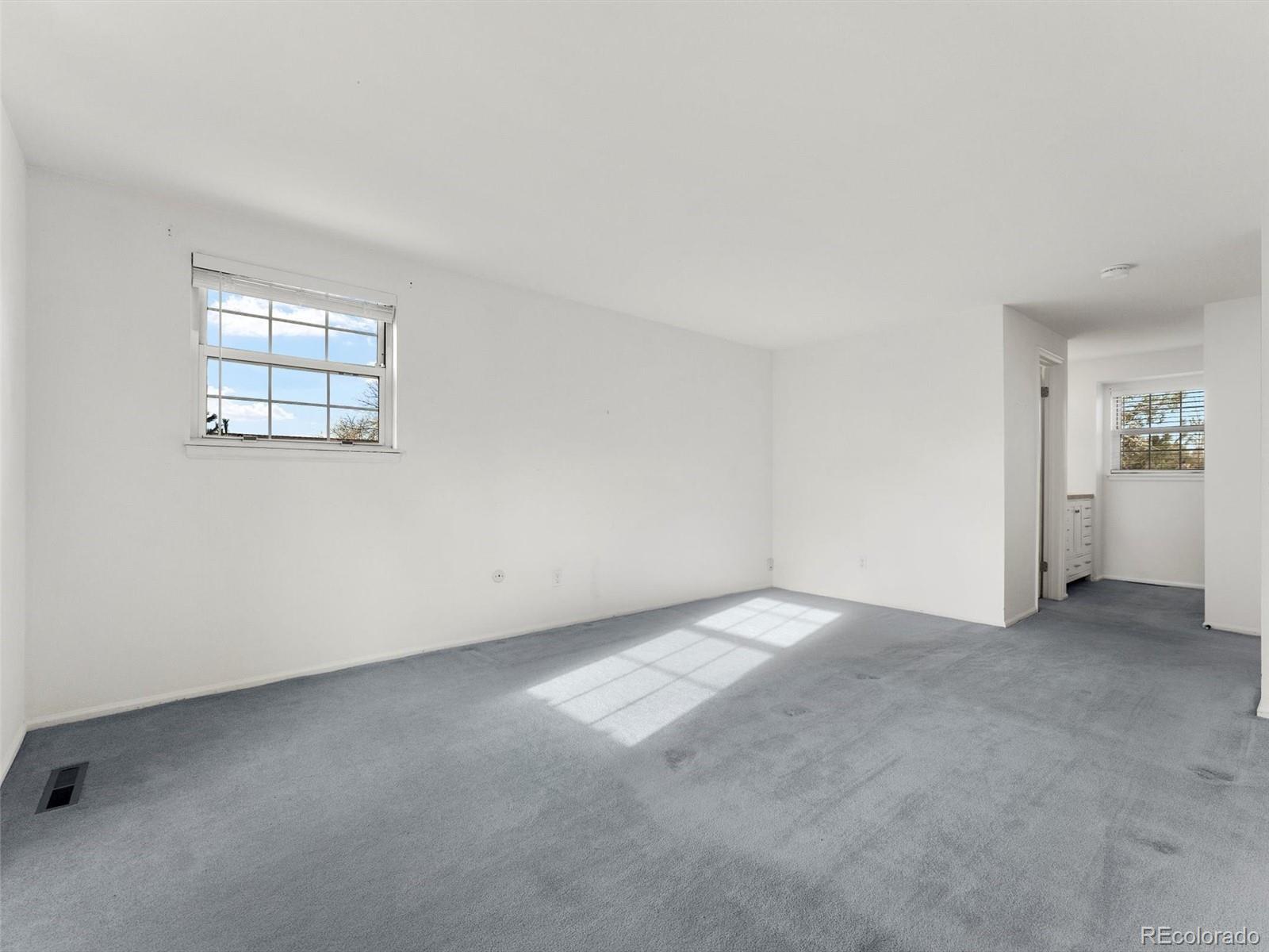 7007 E Hinsdale Avenue