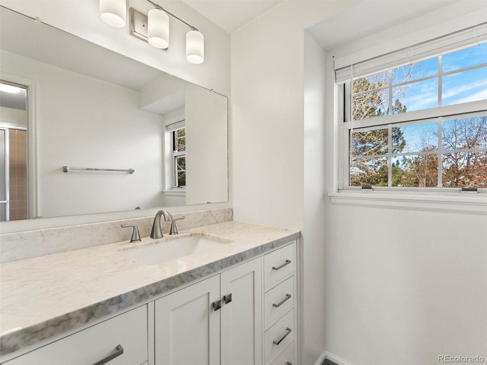 7007 E Hinsdale Avenue