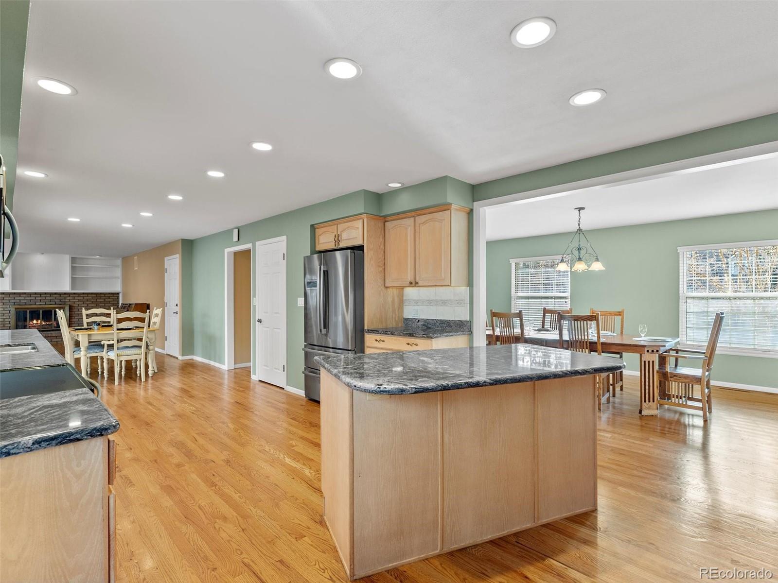 7007 E Hinsdale Avenue