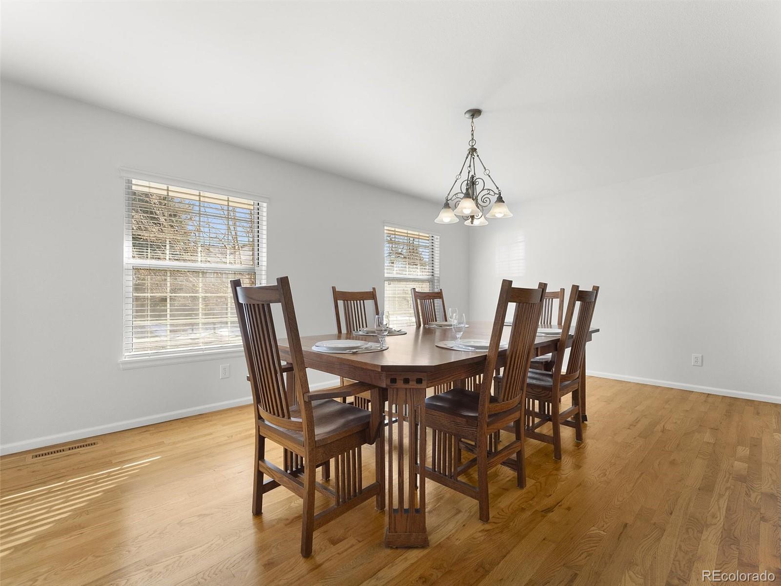 7007 E Hinsdale Avenue