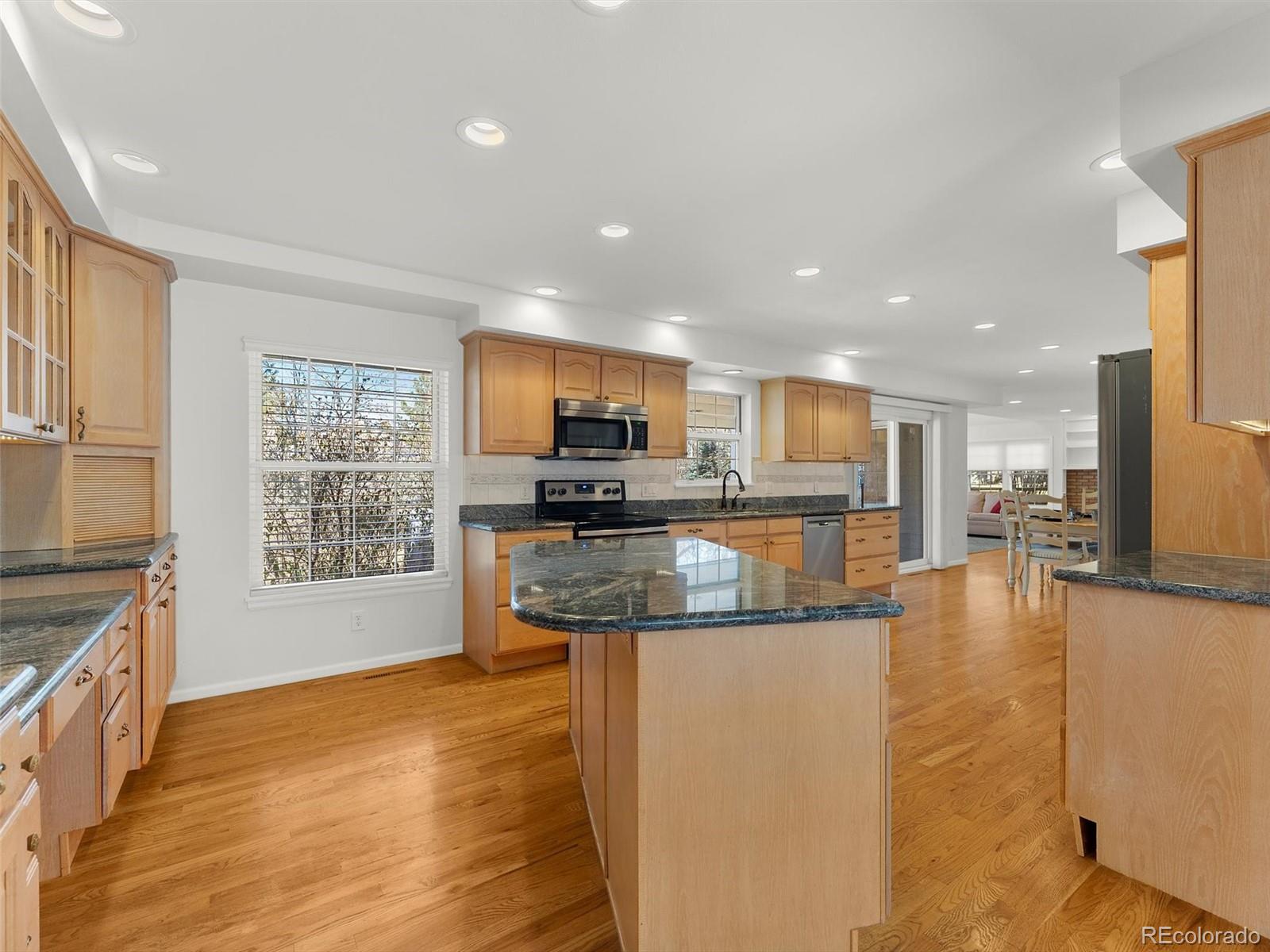 7007 E Hinsdale Avenue