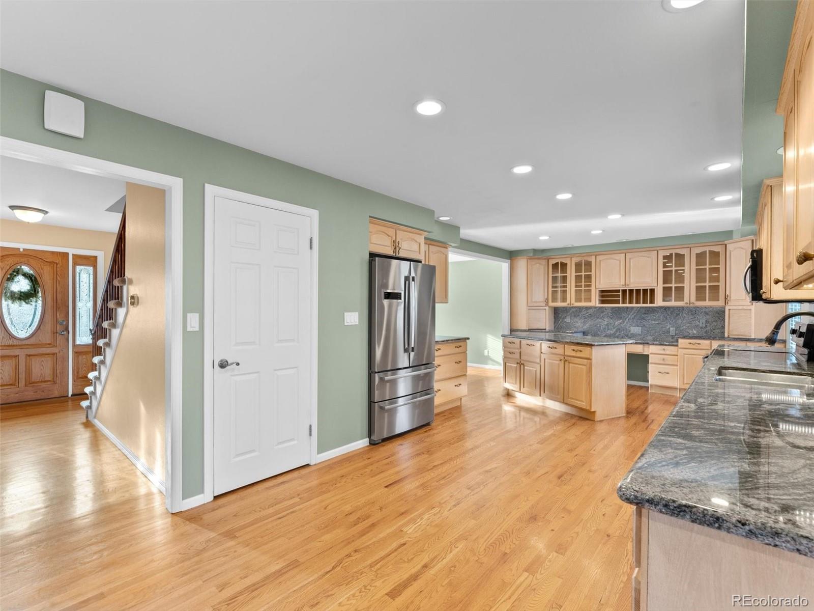 7007 E Hinsdale Avenue