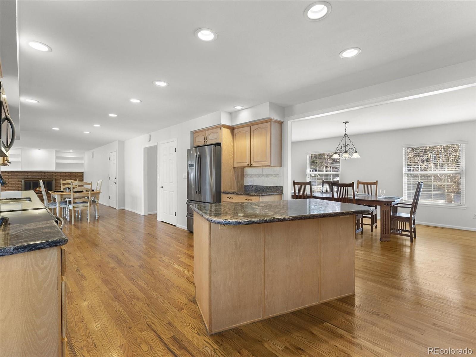 7007 E Hinsdale Avenue