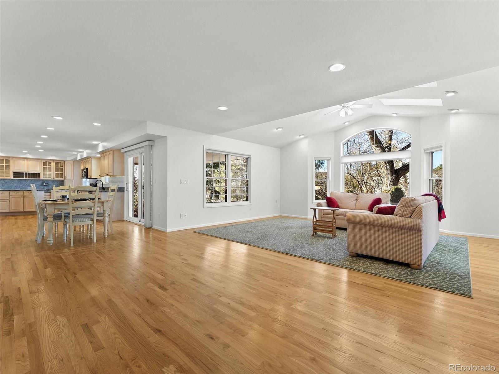 7007 E Hinsdale Avenue