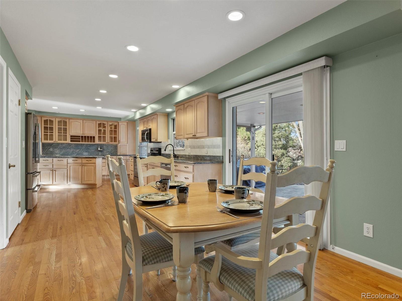 7007 E Hinsdale Avenue