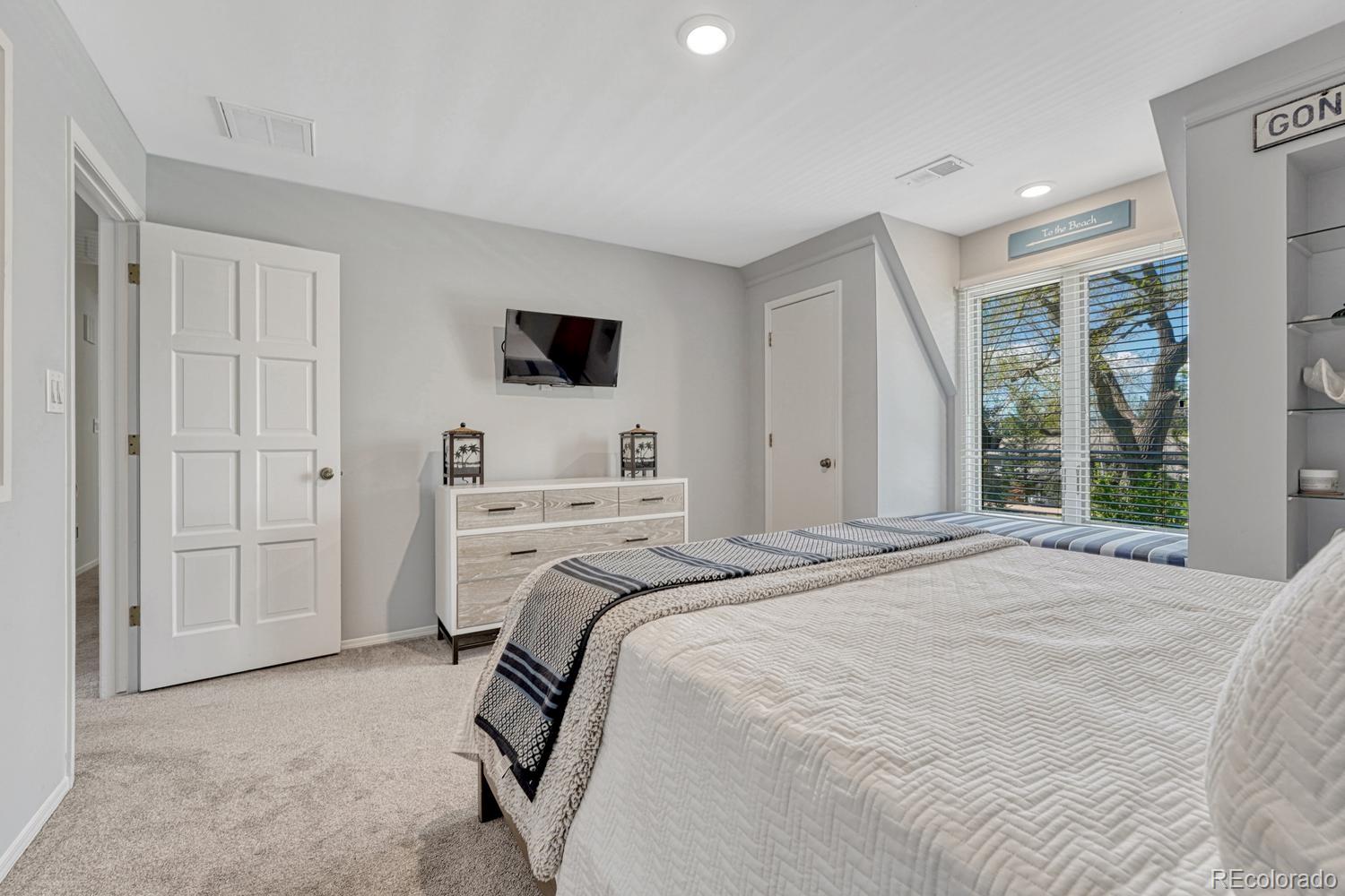 5751 Oak Creek Lane