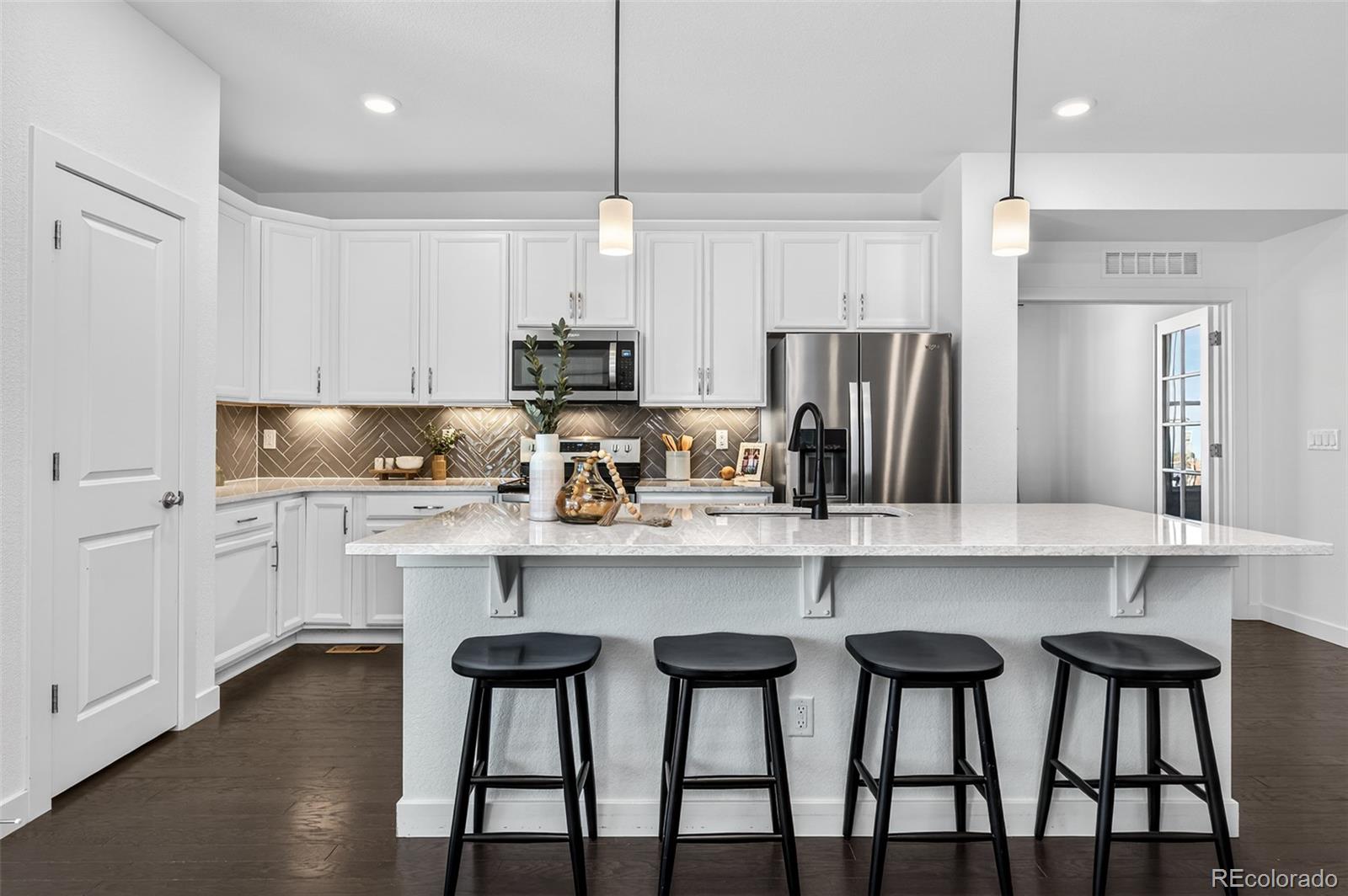 6311 Stable View Street