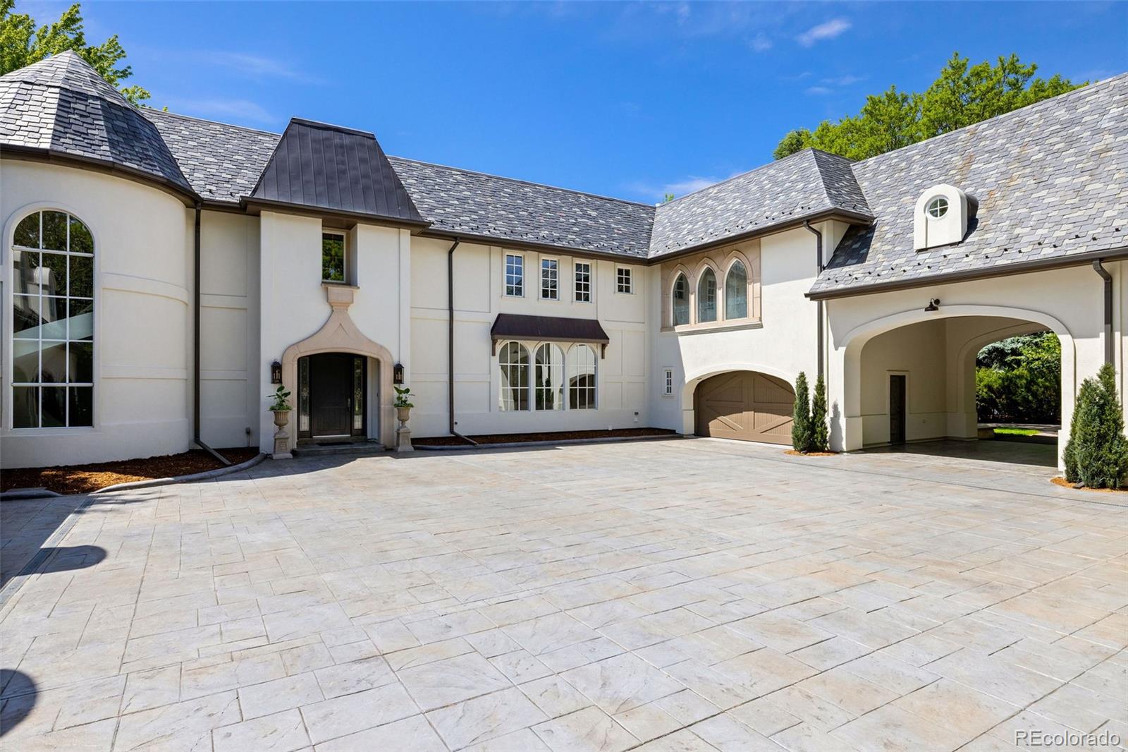 5 Churchill Drive