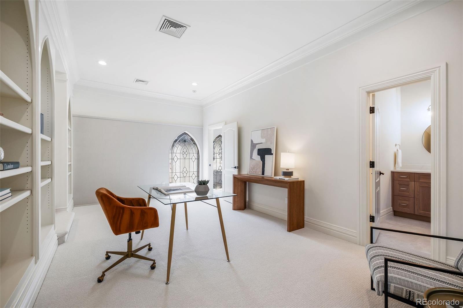 5 Churchill Drive