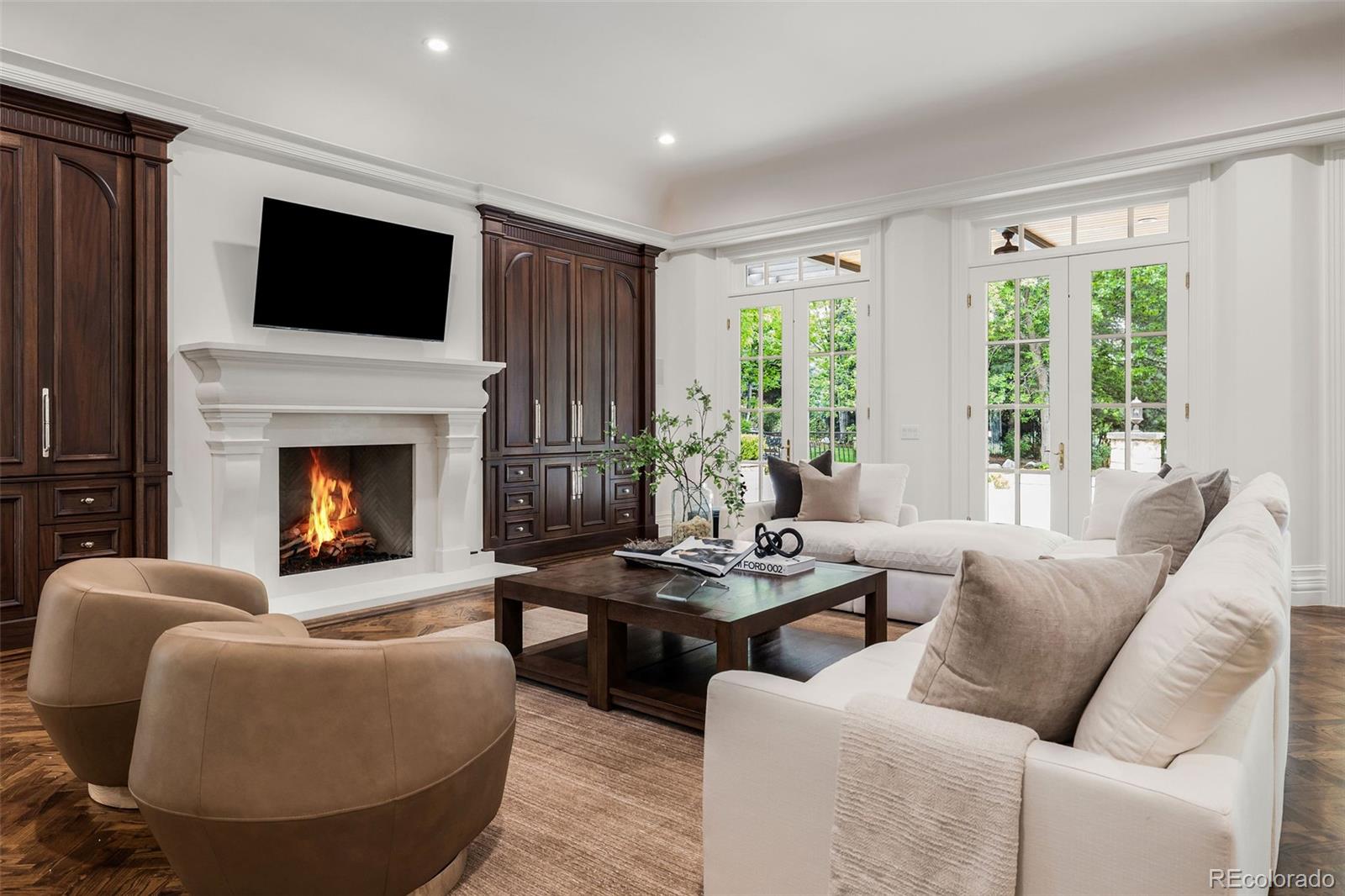 5 Churchill Drive