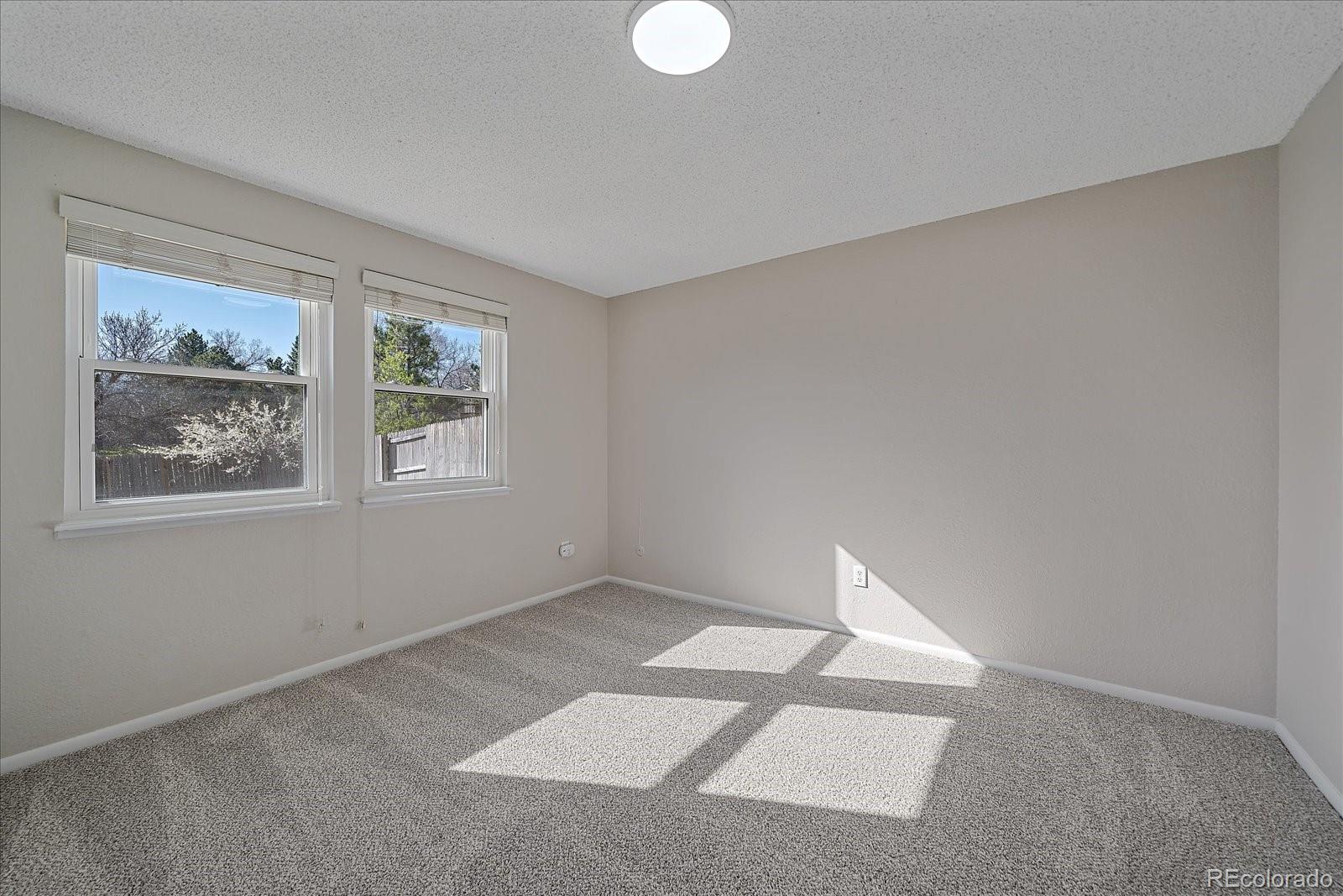 7932 S Quince Way