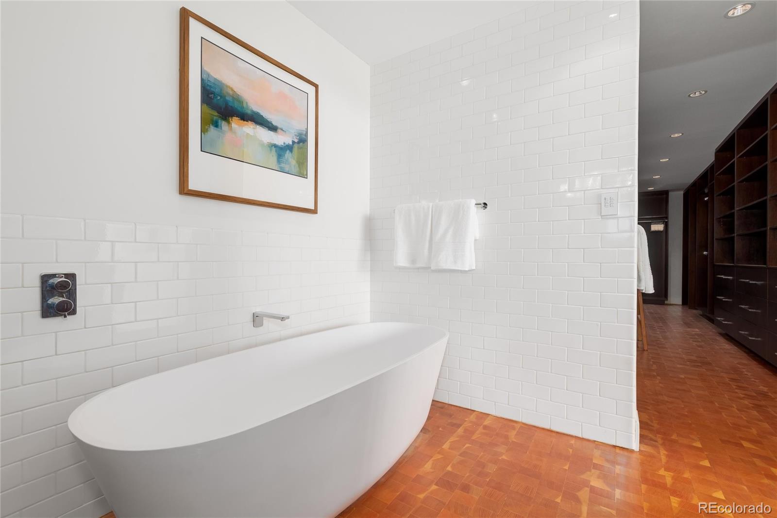 1201 N Williams Street Unit: 5A