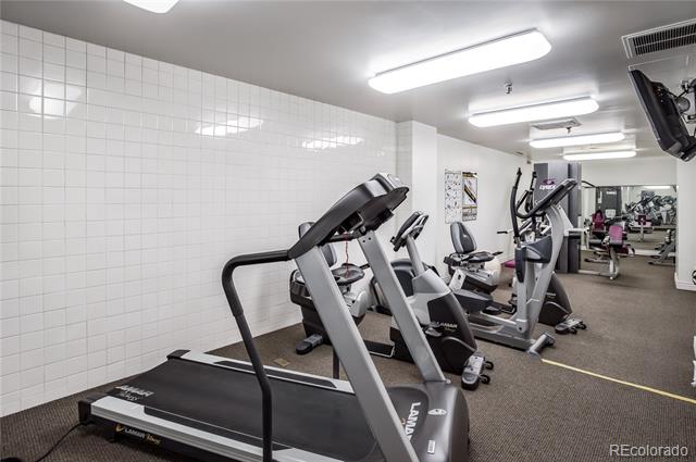 1201 N Williams Street Unit: 5A