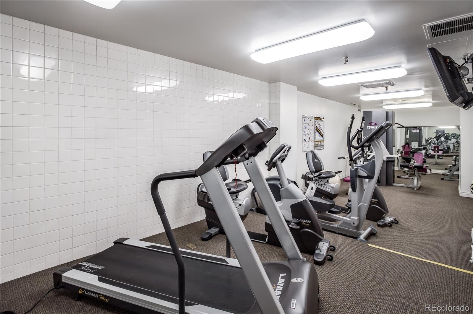 1201 N Williams Street Unit: 5A