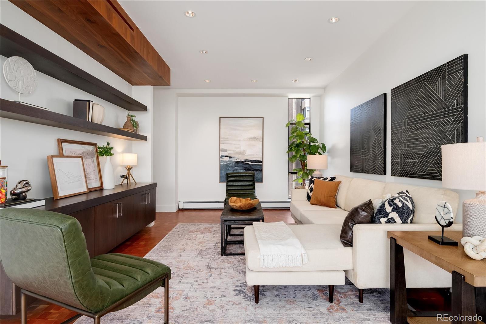 1201 N Williams Street Unit: 5A