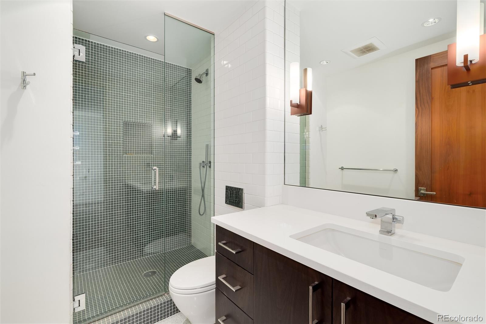 1201 N Williams Street Unit: 5A