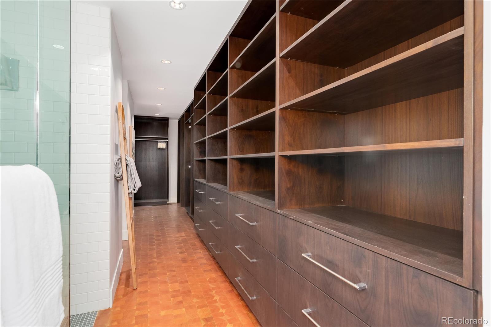 1201 N Williams Street Unit: 5A