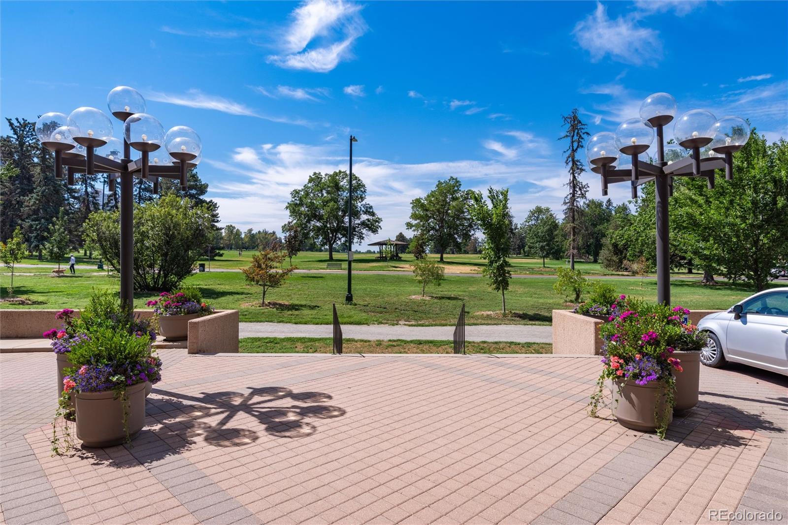1201 N Williams Street Unit: 5A