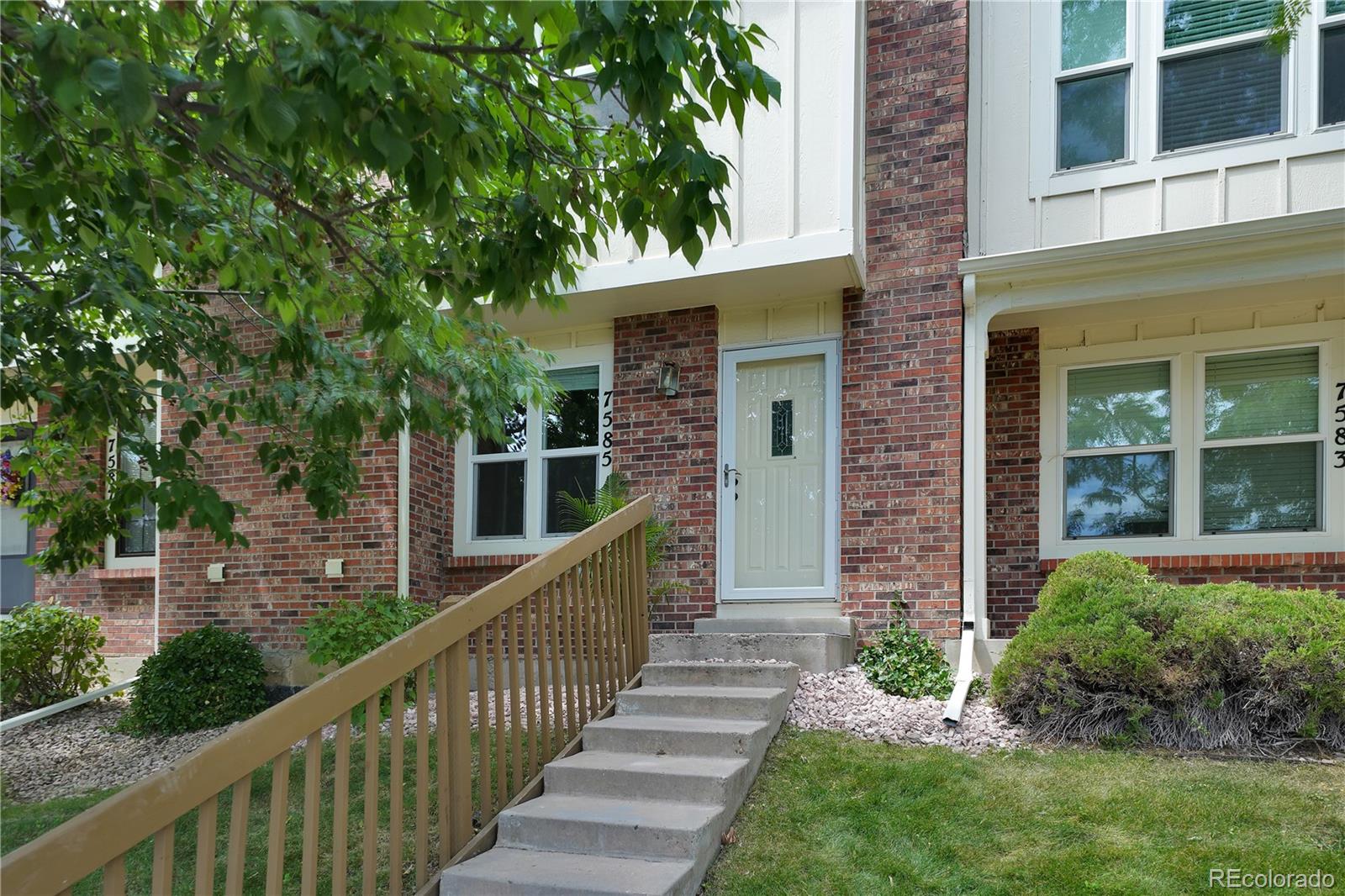 7585 S Steele Street