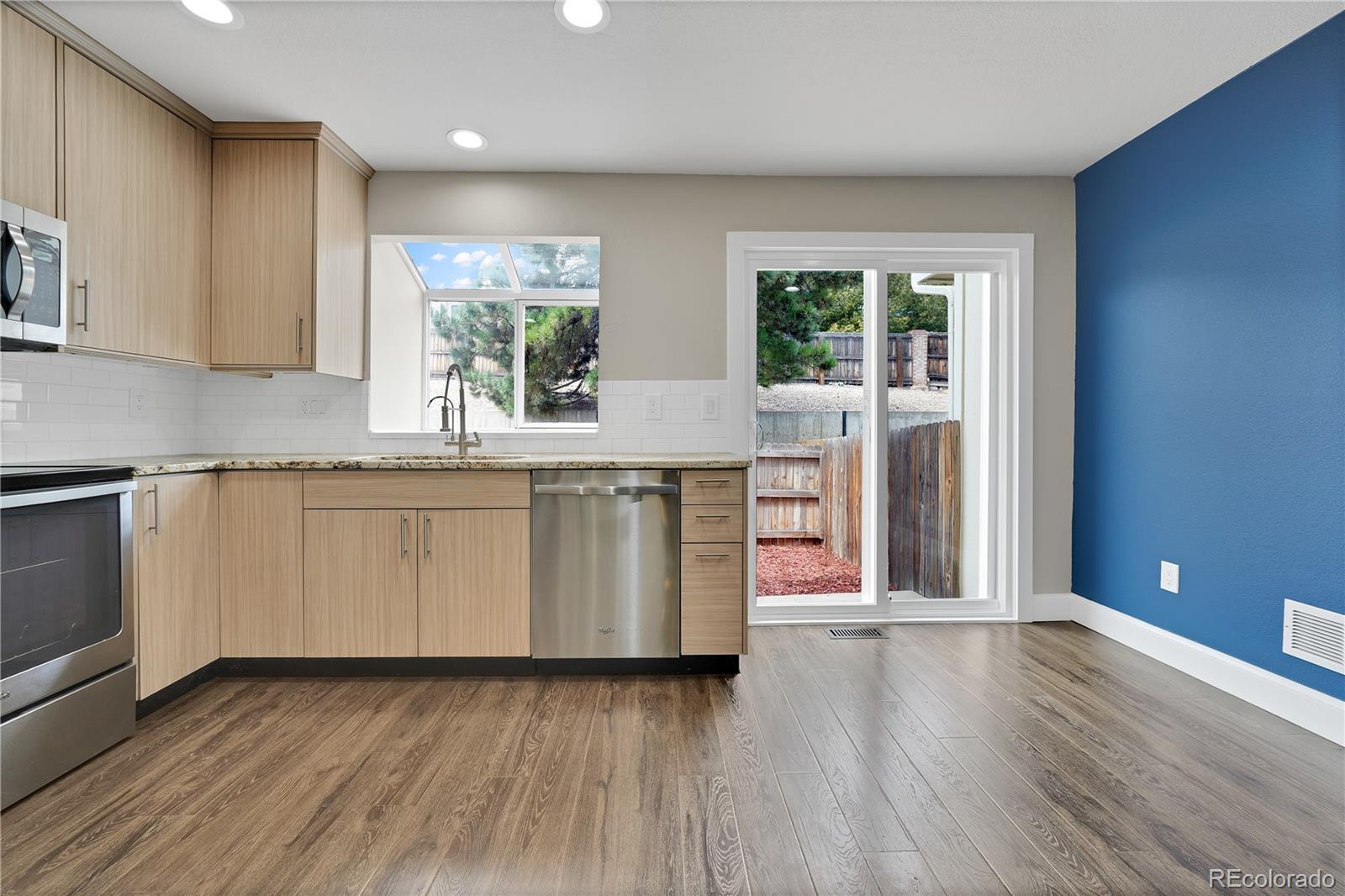 7585 S Steele Street