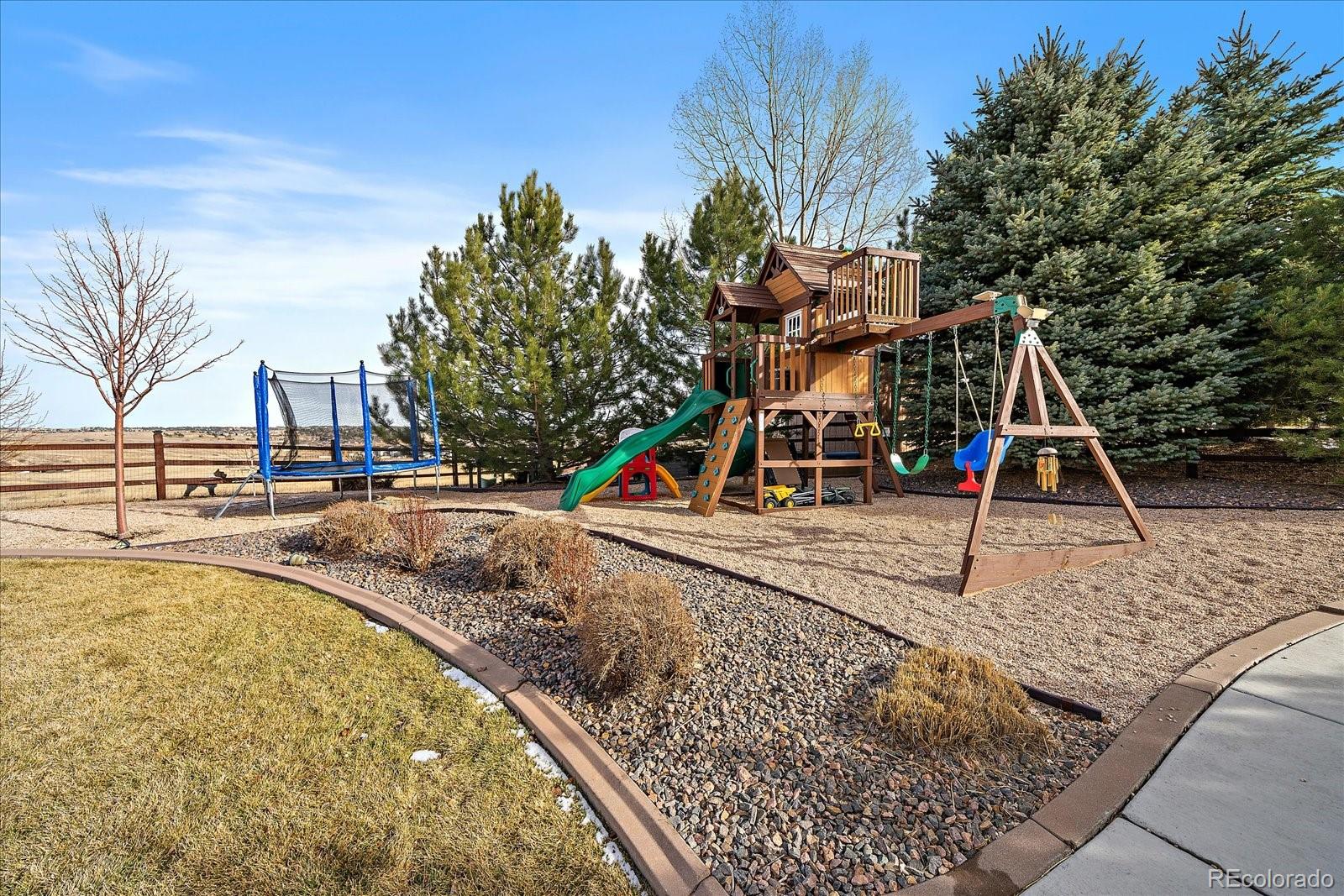 5692 Vistancia Drive