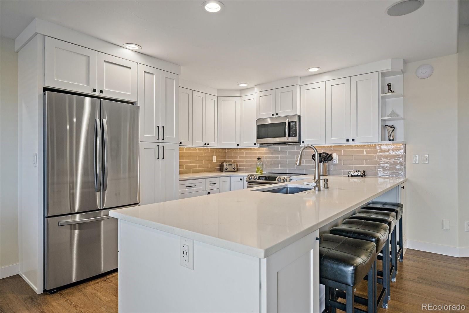 5692 Vistancia Drive