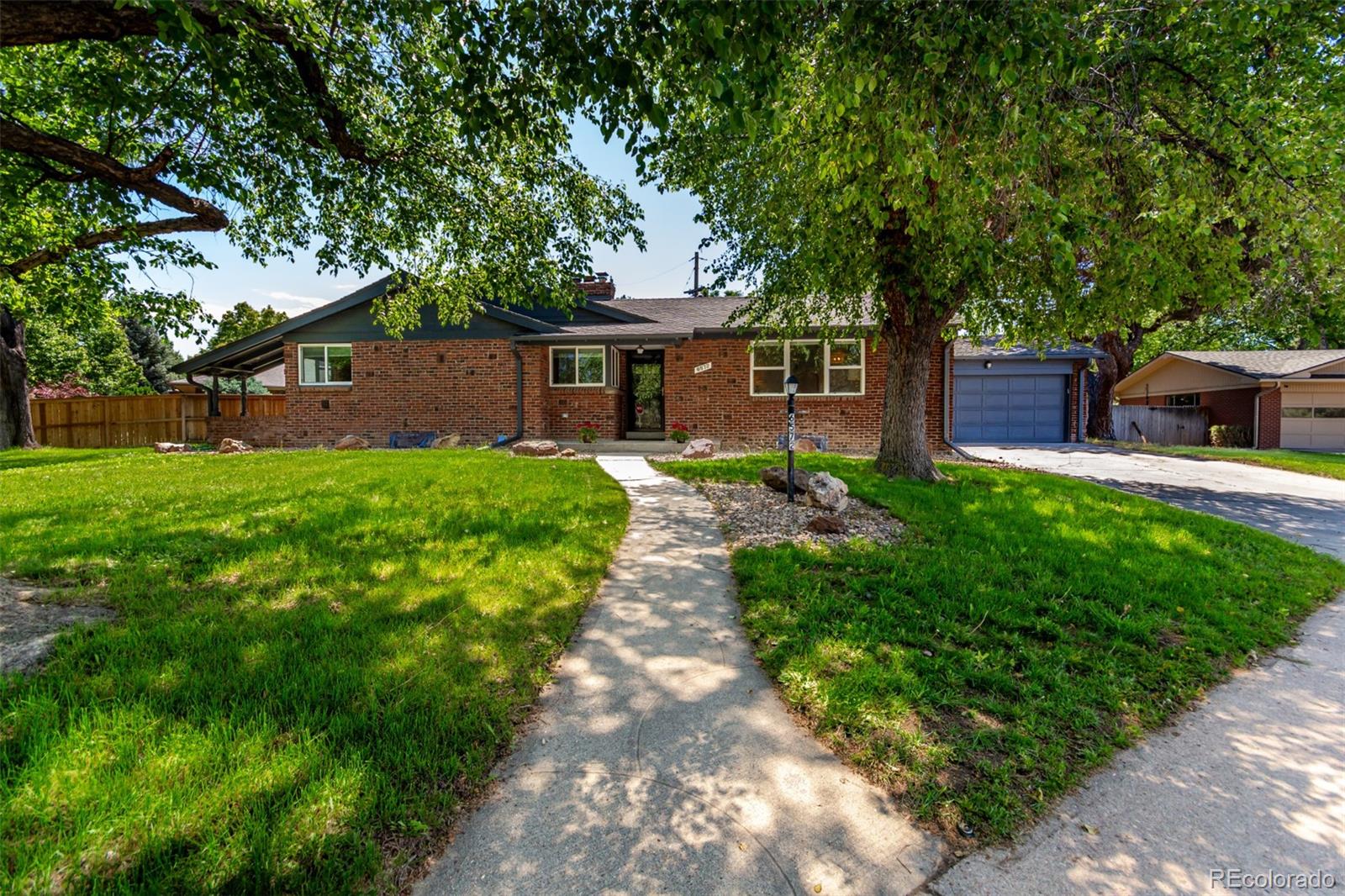 6572 E Dakota Avenue