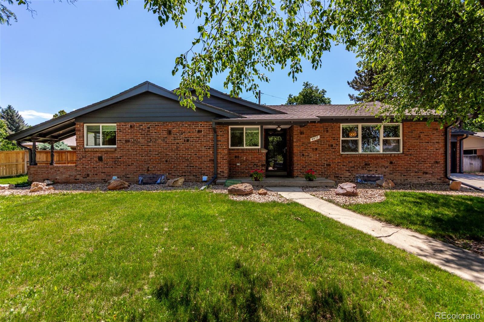 6572 E Dakota Avenue