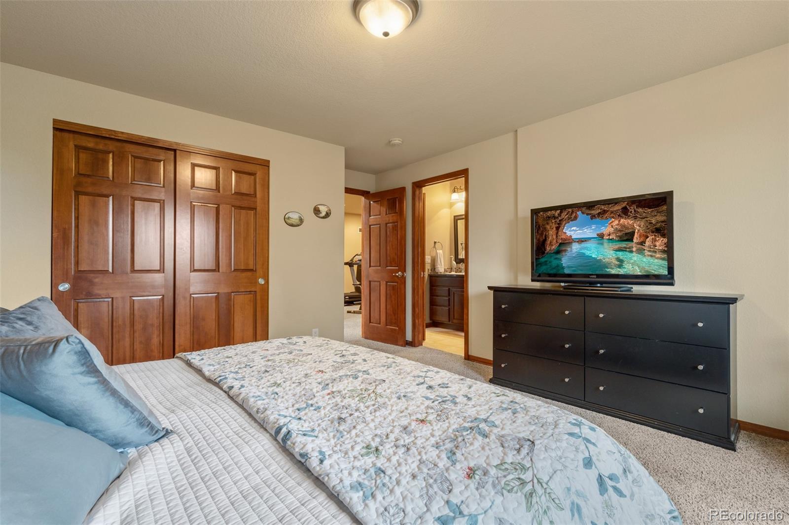 5672 Vistancia Court