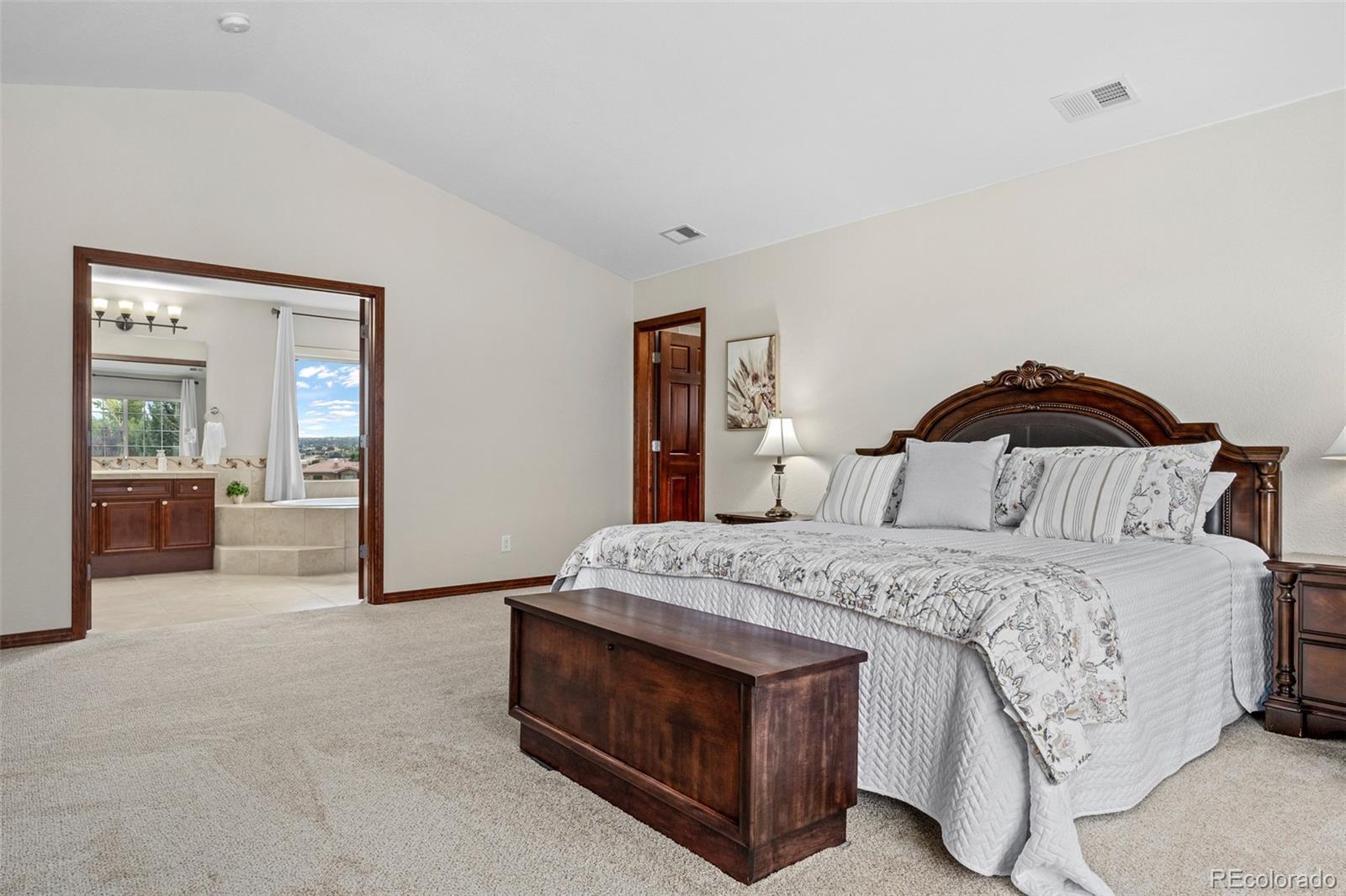 5672 Vistancia Court