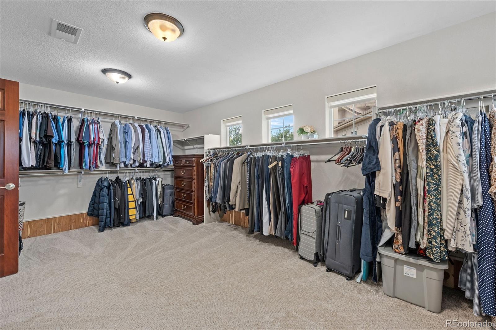 5672 Vistancia Court