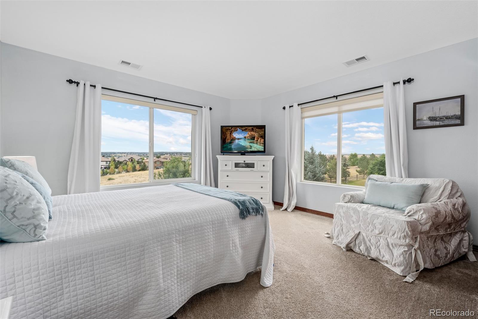 5672 Vistancia Court