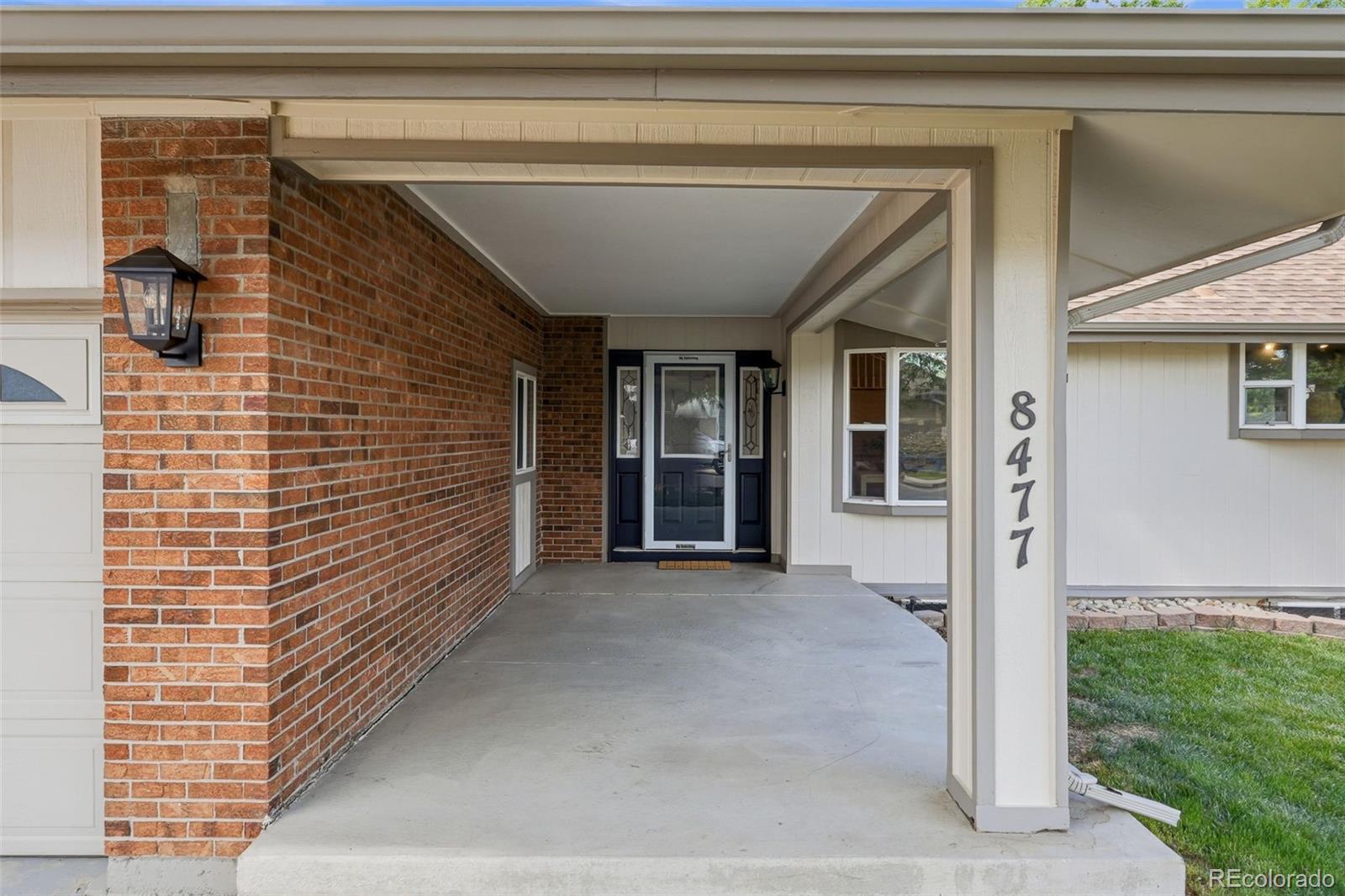 8477 W 74th Place