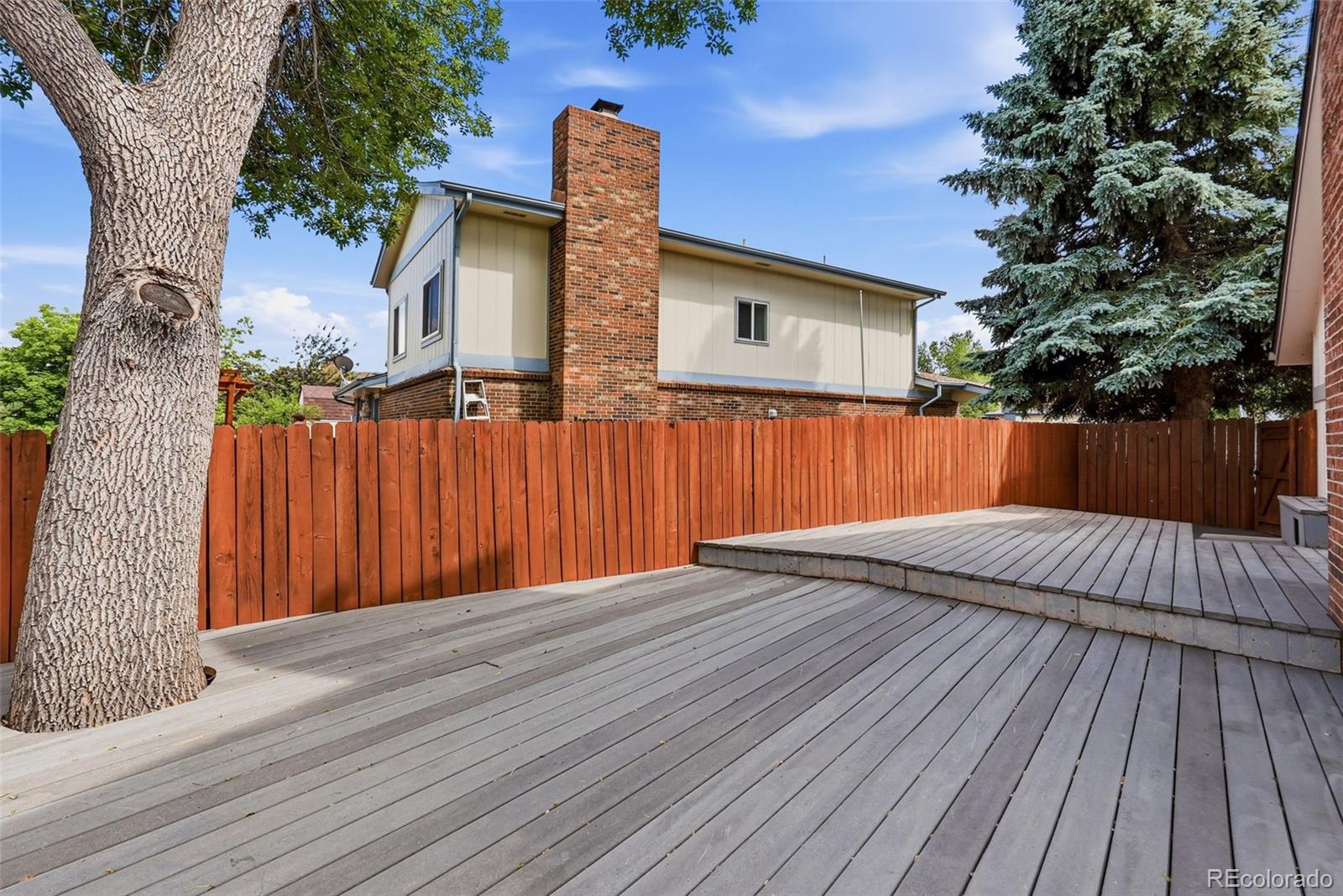 8477 W 74th Place