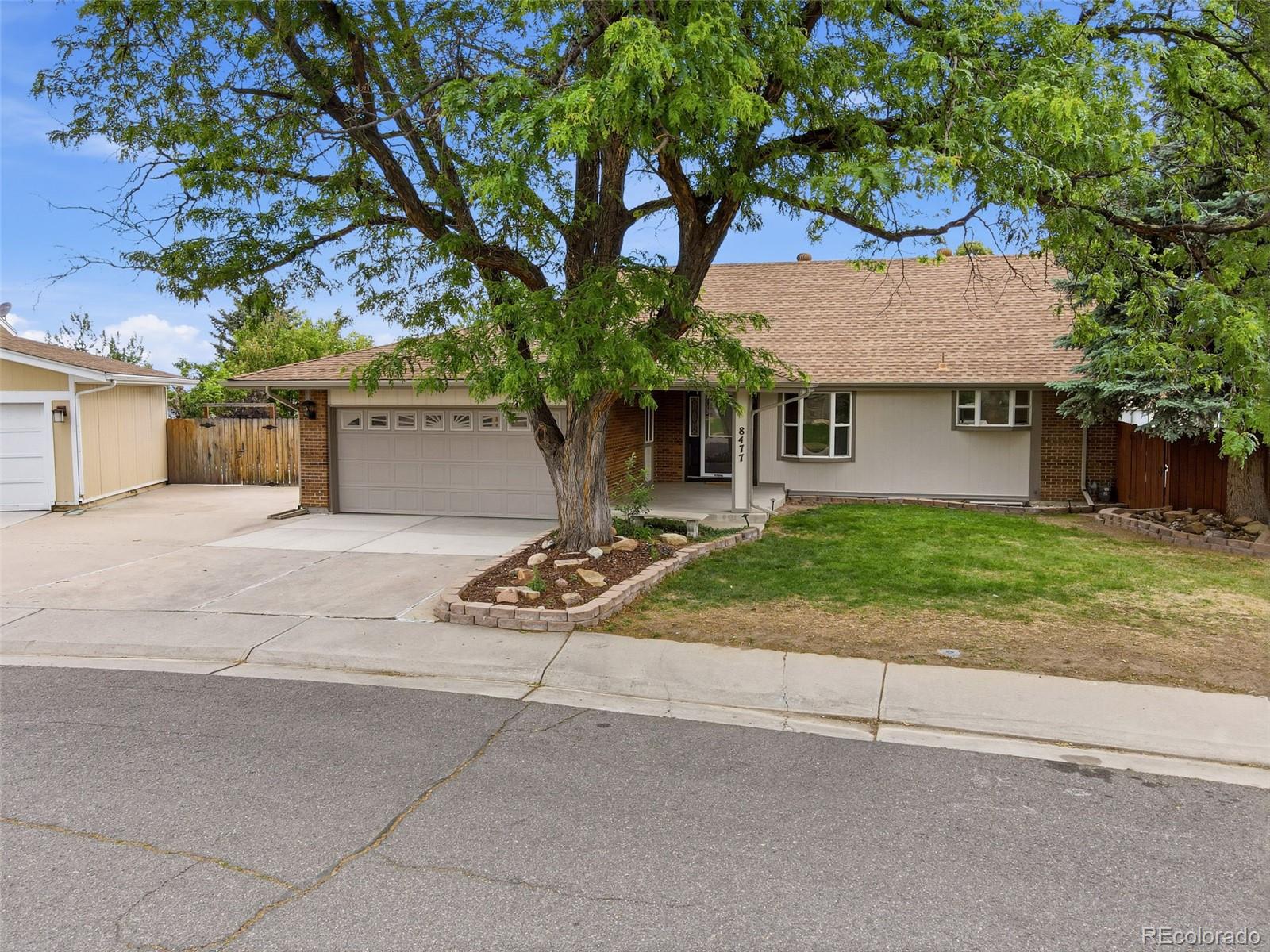 8477 W 74th Place