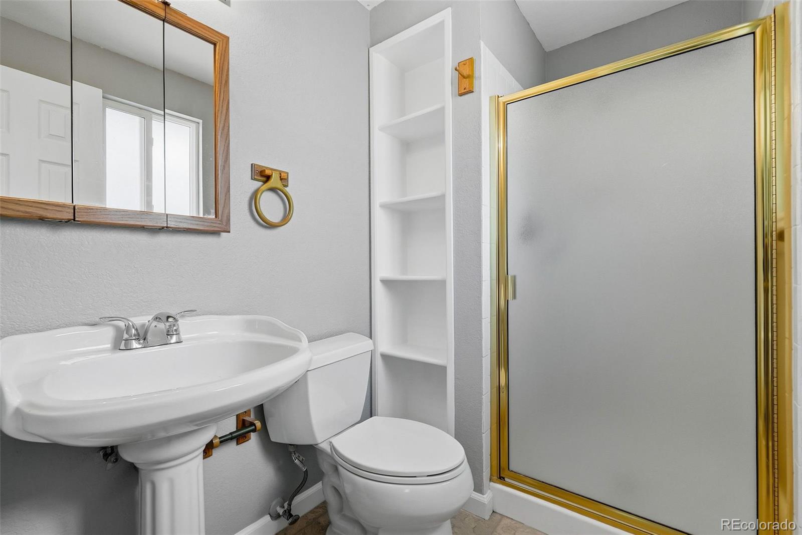 8477 W 74th Place