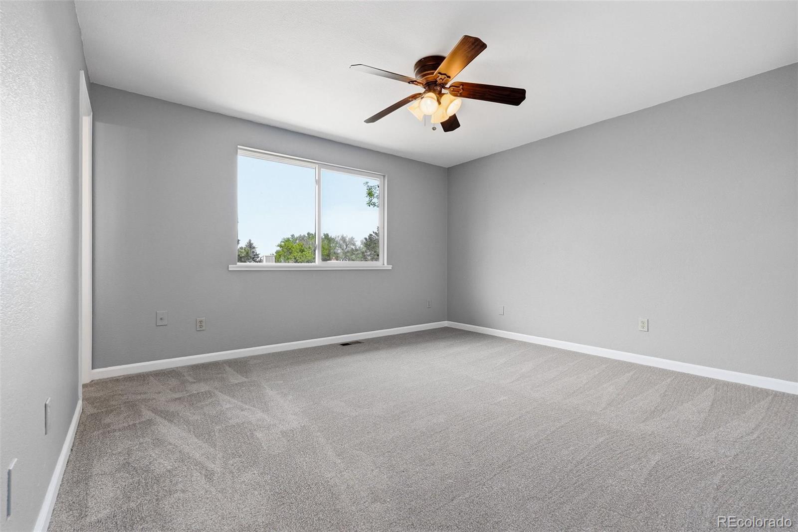 8477 W 74th Place