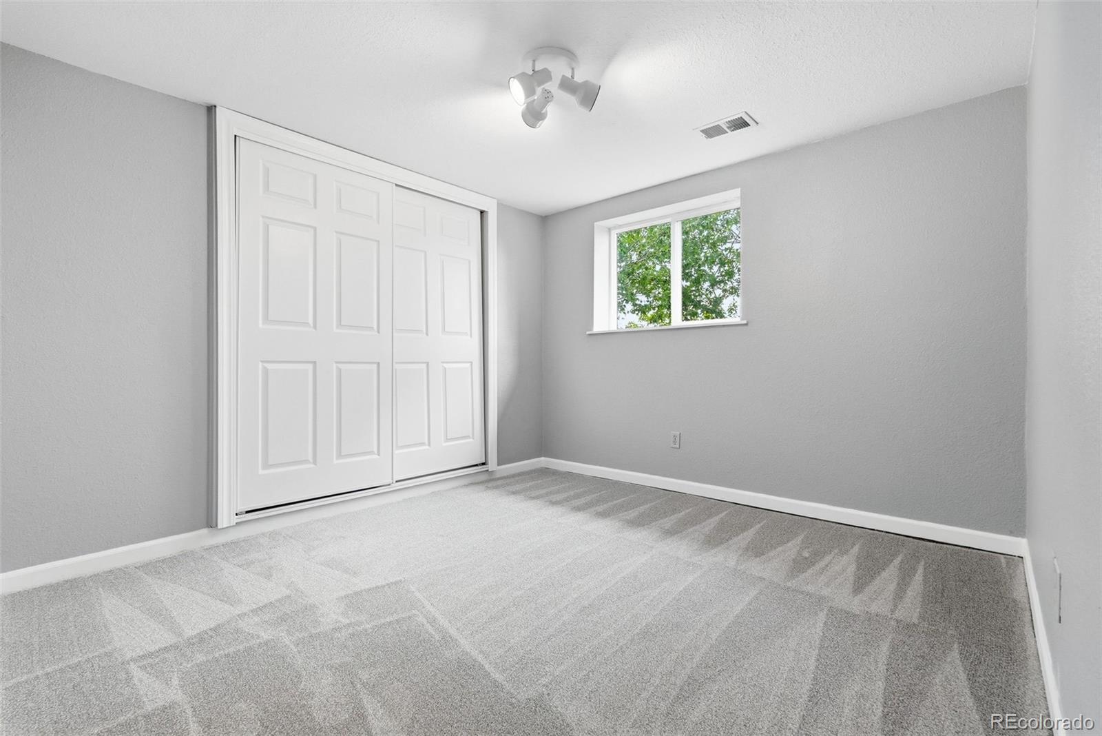 8477 W 74th Place